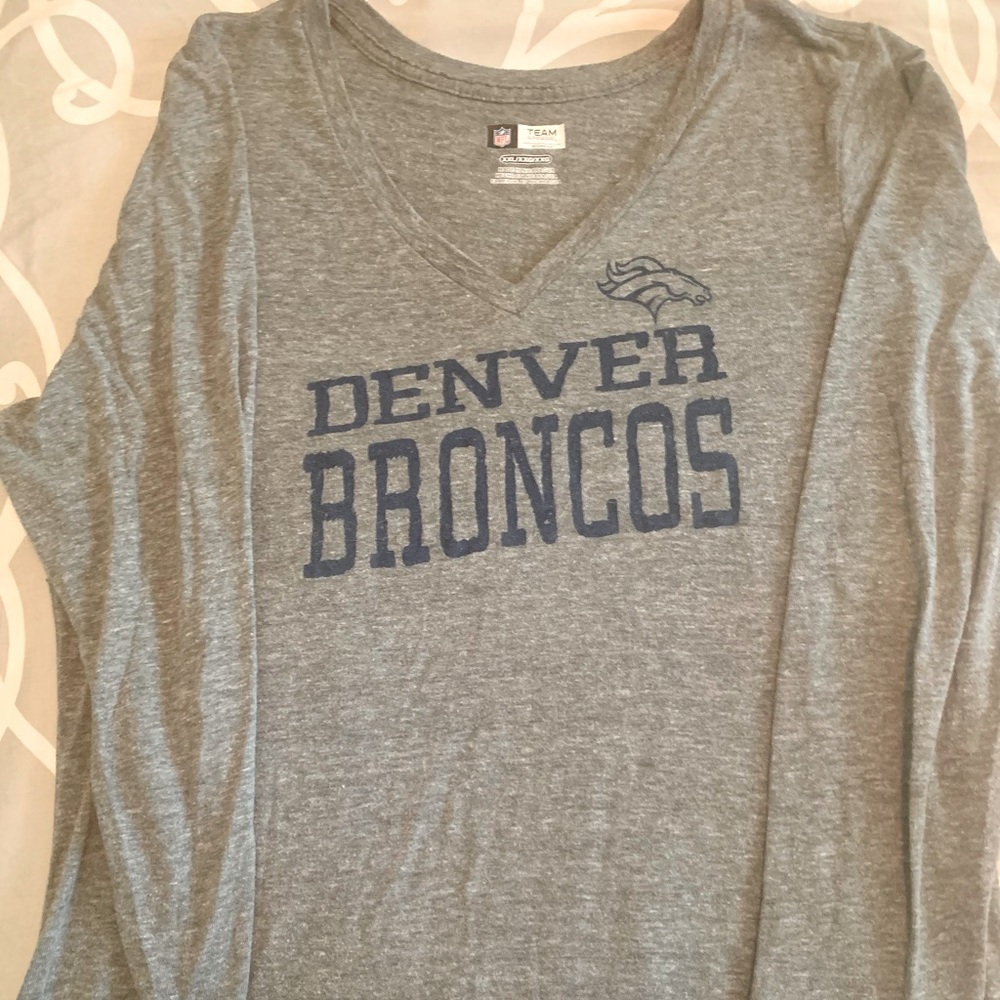Women’s v-neck 3/4 sleeve t-shirt Denver Broncos